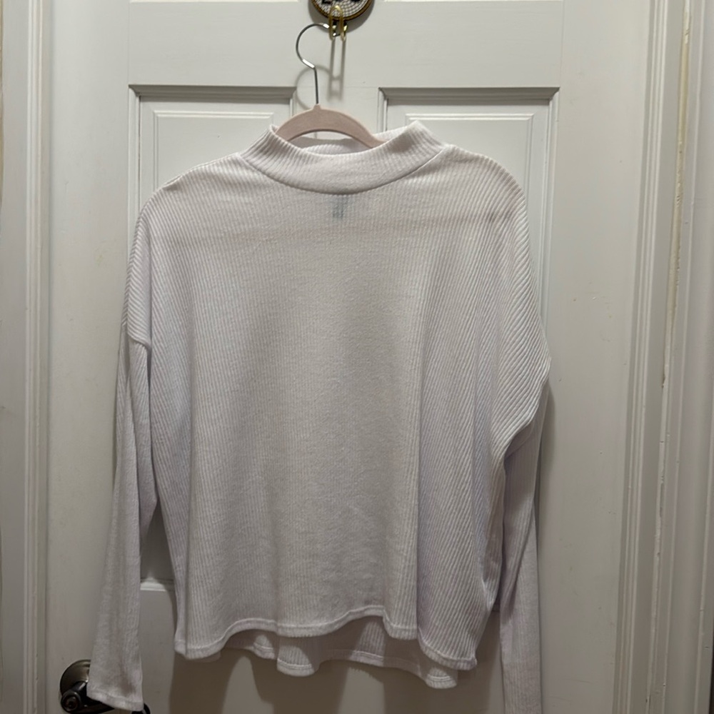 Divided H&M high neck ribbed long sleeve. Size L